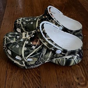 Realtree Classic Bae flatform Crocs